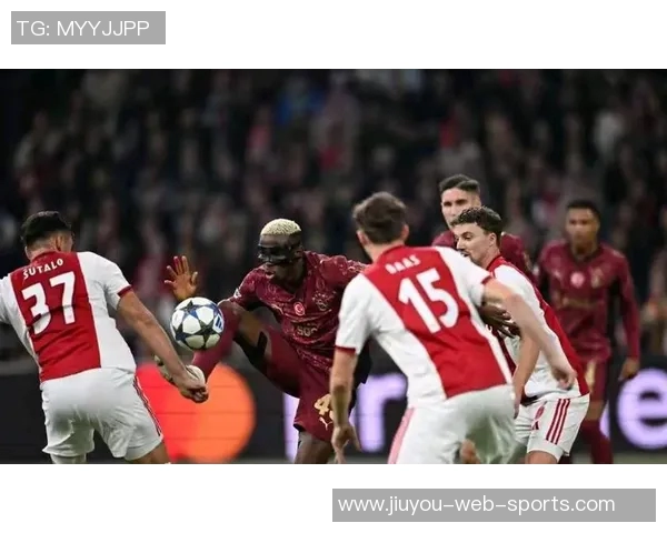 阿贾克斯历史性失利欧战上半场再遭四球重创追溯至1958年